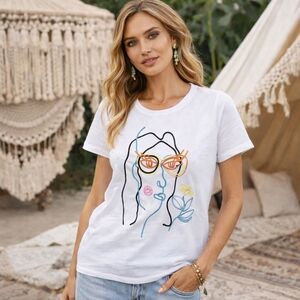 NWT Carreli 100% Cotton Graphic Face Tee White Short Sleeve Art Top